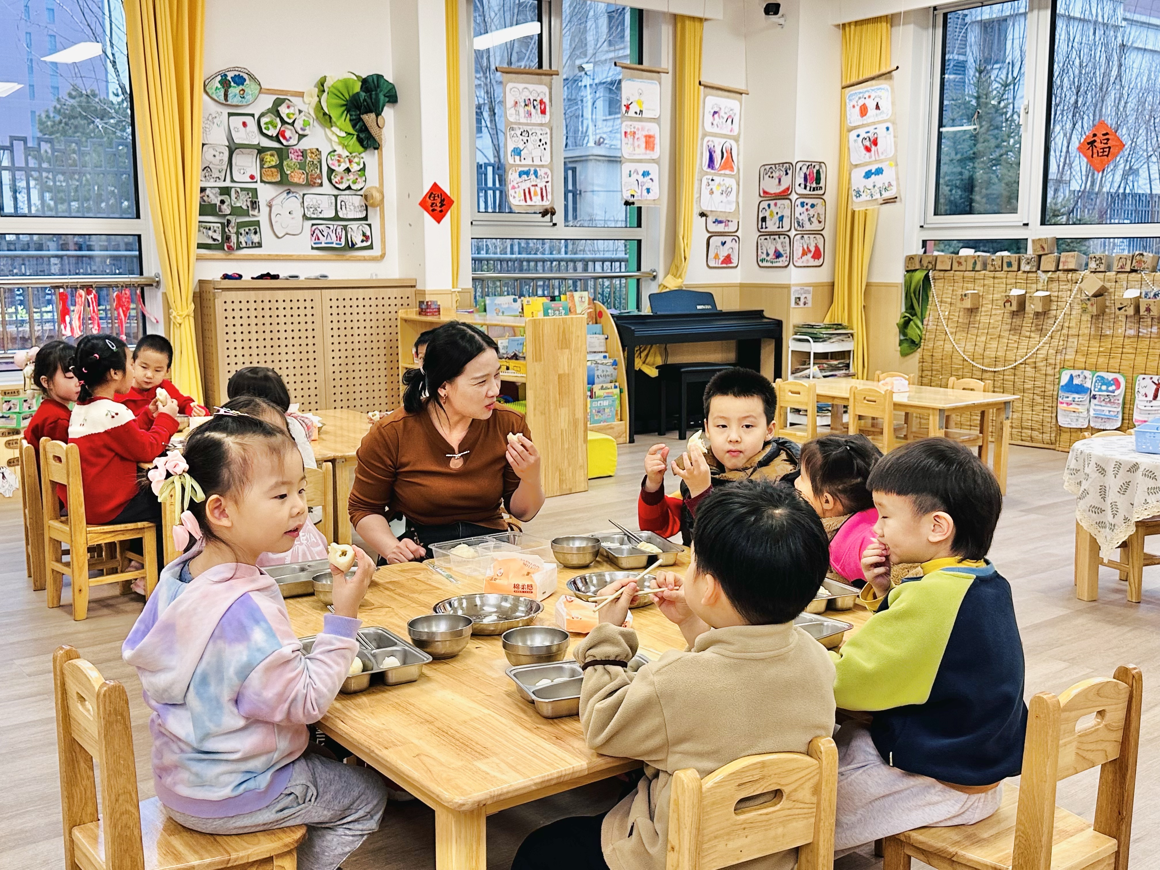 陪餐2.jpg